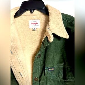 COPY - Beautiful Wrangler Trucker Jacket, corduroy